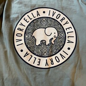 Ivory Ella T-Shirt - Size Small